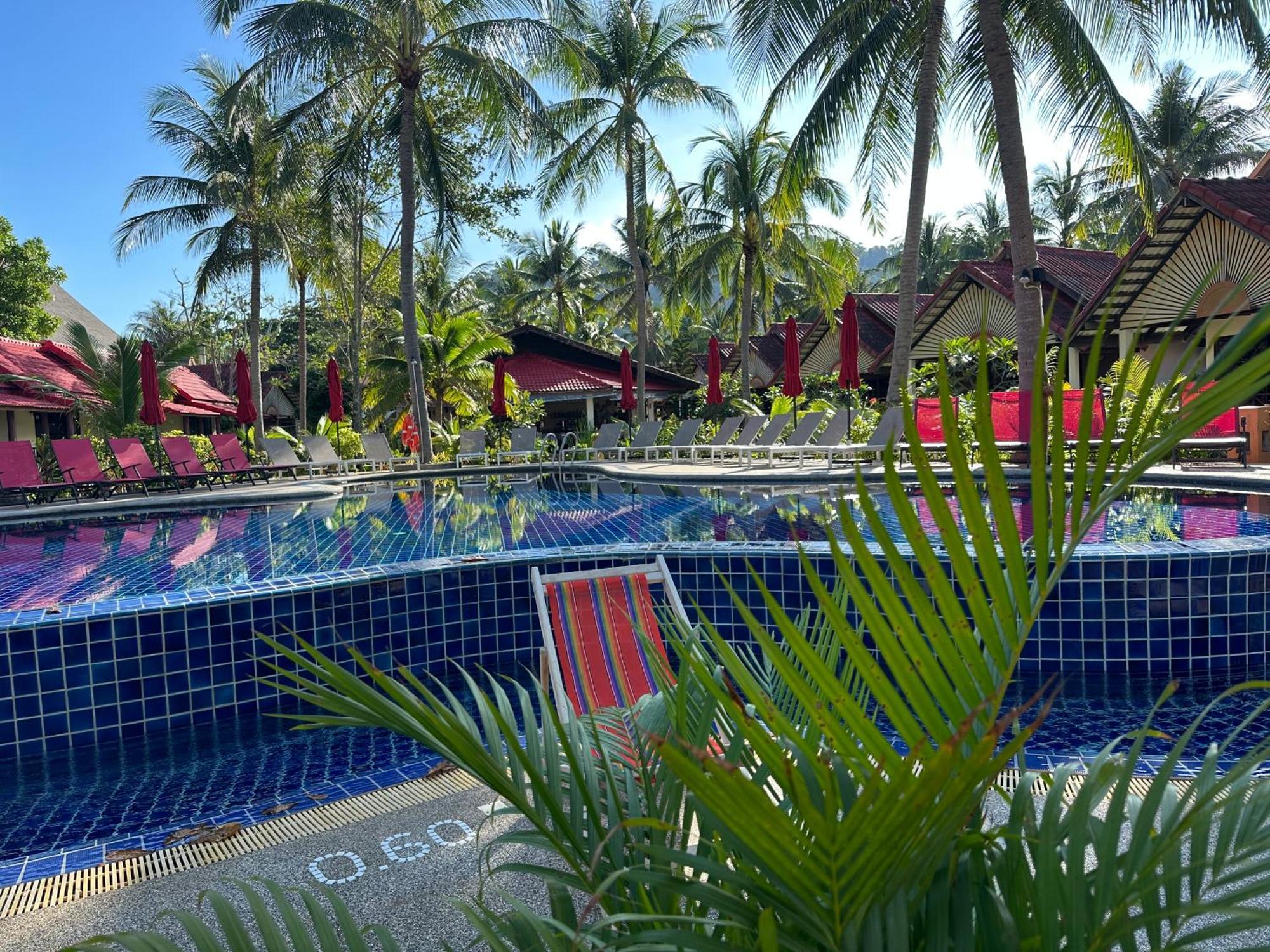 Noble House Beach Resort Koh Lanta Exterior photo