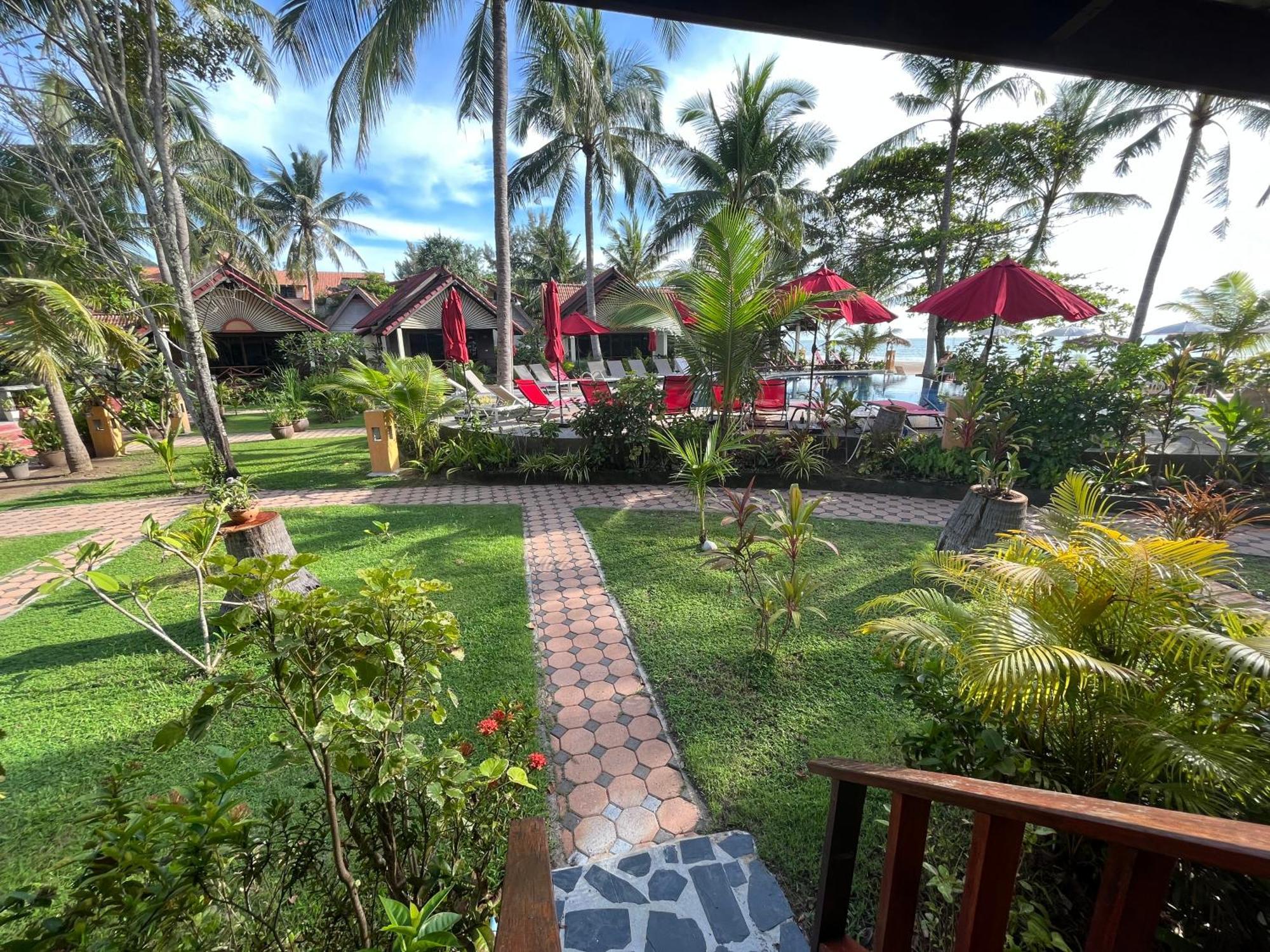 Noble House Beach Resort Koh Lanta Exterior photo