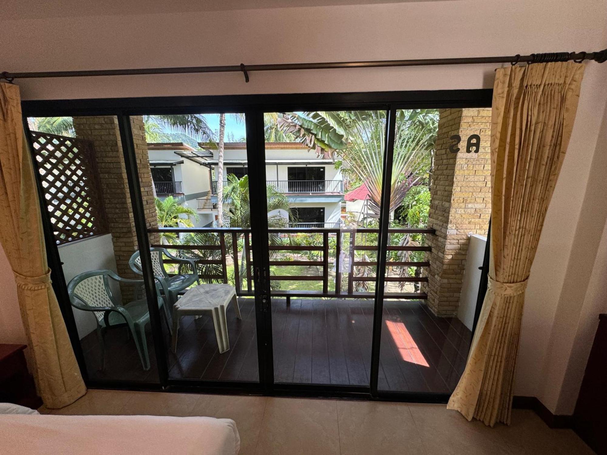 Noble House Beach Resort Koh Lanta Exterior photo